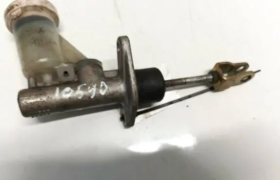 Mitsubishi Colt Master brake cylinder