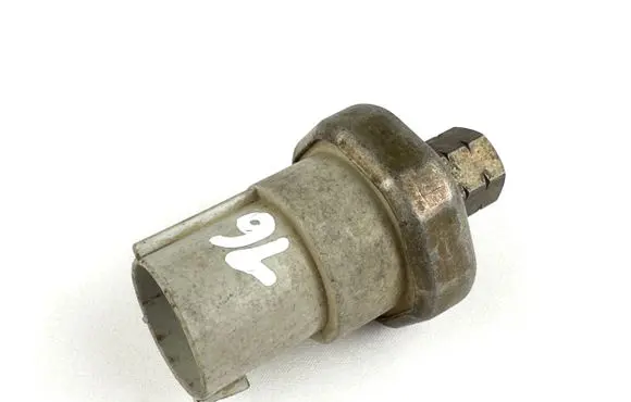 Ford Focus Air conditioning (A/C) pressure sensor f42h19d594aa