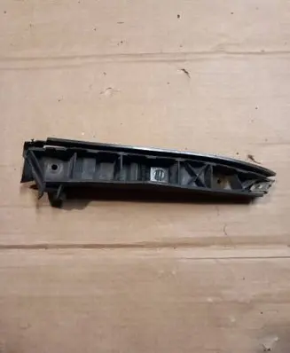 Audi A3 S3 8L Front bumper mounting bracket 8L0807183C