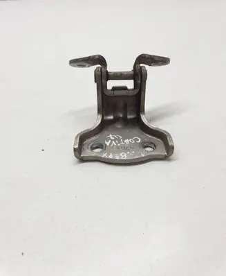 Chevrolet Captiva Rear door upper hinge