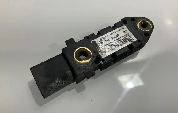 Mercedes-Benz E W211 Airbag deployment crash/impact sensor 0028201326 204048015 A0028201326