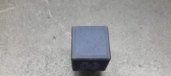 Opel Astra G Fuel pump relay 90450169