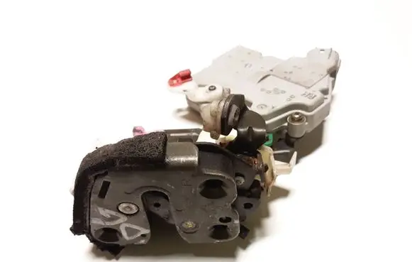Nissan Patrol Y61 Rear door lock 8255244U10 336682 931