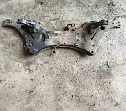 Hyundai ix35 Front subframe 624012Y630