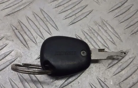 Renault Clio II Ignition key/card 