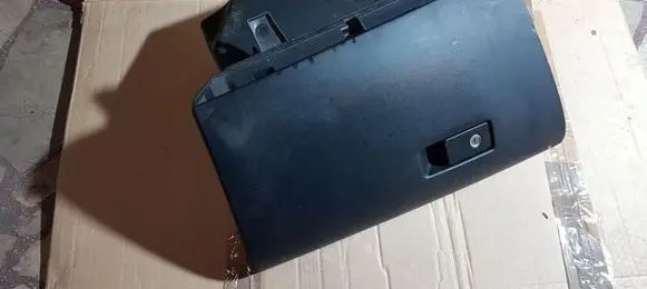 Volvo V60 Glove box 30755651