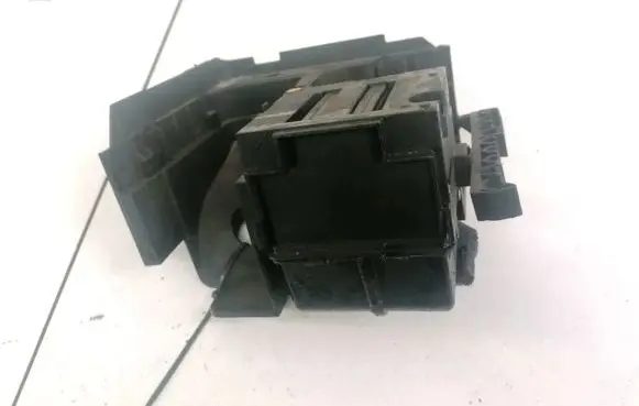 Volkswagen PASSAT B6 Fuse box cover 1K0907361B