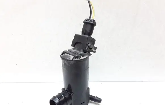 Volvo XC90 Windscreen/windshield washer pump 9169611