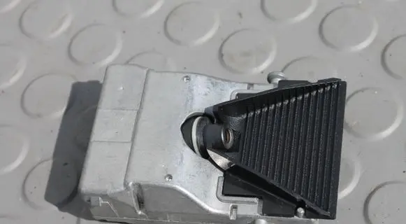 Windshield/windscreen camera