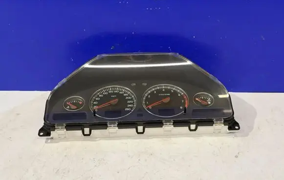 Volvo V70 Speedometer (instrument cluster) 8673259 36050513