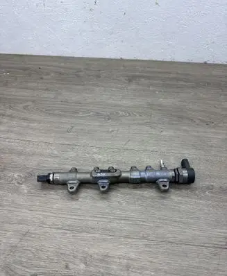BMW 5 G30 G31 G38 Fuel pressure regulator 0281002949 0445214315 8514154