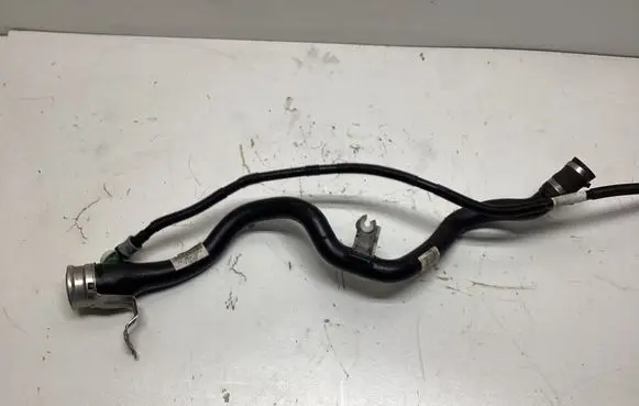 BMW 4 F32 F33 Fuel tank filler neck pipe 724403907