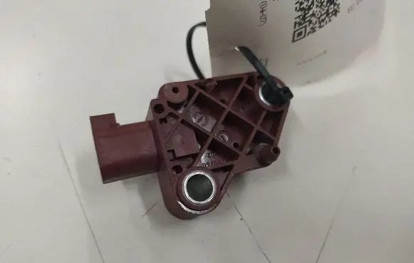 Volvo V50 Airbag deployment crash/impact sensor 30737138 MRSA5 8840A6