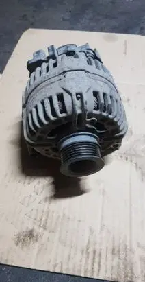 Opel Zafira B Generator/alternator 13229985 0124425050