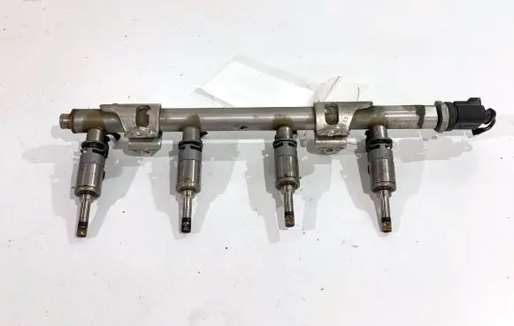 Volkswagen Golf VII Fuel main line pipe 04E133320D