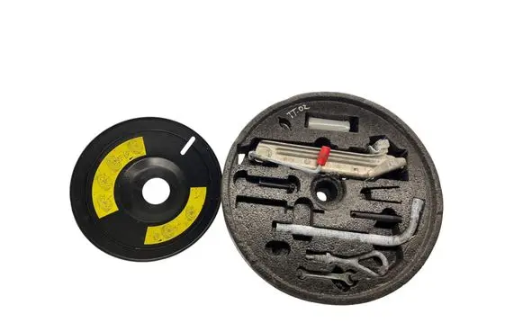 Audi TT Mk1 Tool set 8D9012116 8N0012103