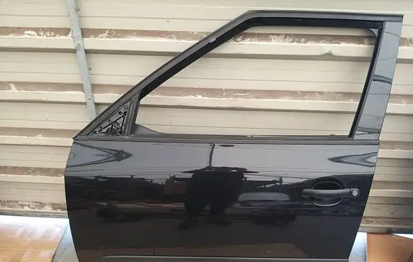 Skoda Fabia Mk2 (5J) Front door