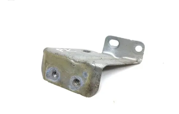 Nissan Murano Z52 Fender mounting bracket