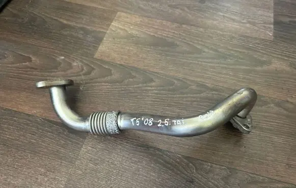 Volkswagen Transporter - Caravelle T5 EGR valve line/pipe/hose 070131521AA