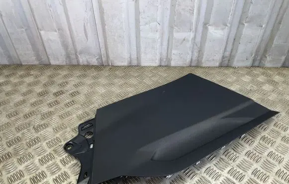 Peugeot 3008 II Other center console (tunnel) element 9827749777 9827744077