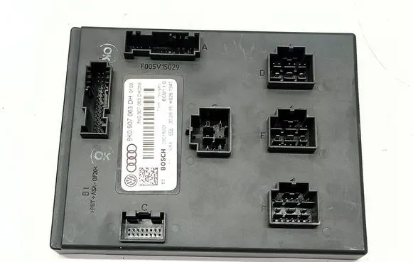 Audi A4 S4 B8 8K Comfort/convenience module 8K0907063DH