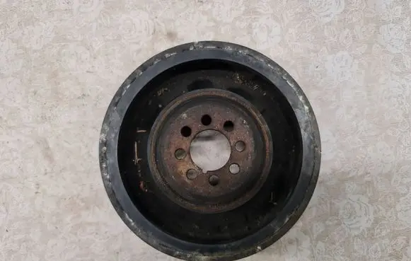 Audi A6 S6 C5 4B Crankshaft pulley 059105251M