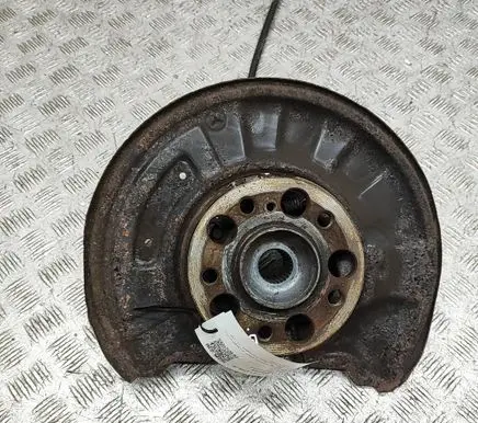 Mercedes-Benz E C207 W207 Rear wheel hub A2043500341