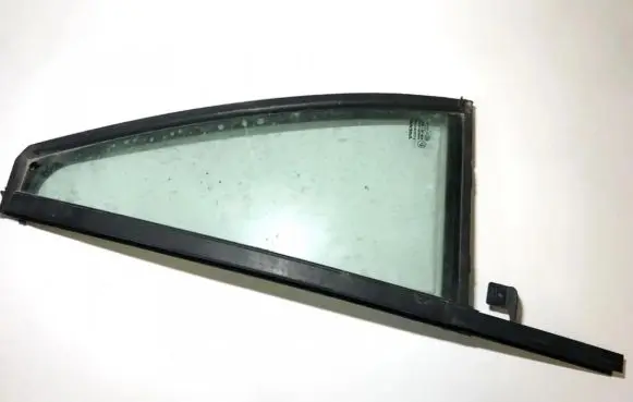 Volvo XC90 Rear vent window glass 