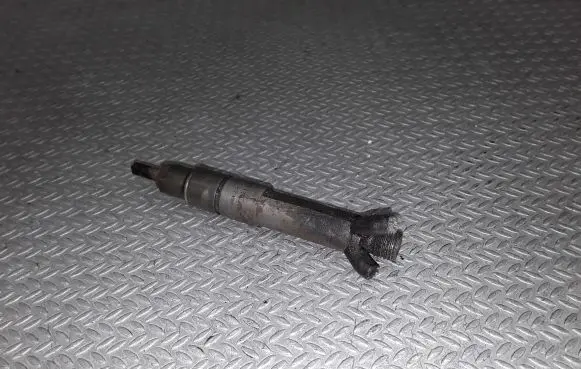 Volkswagen Sharan Fuel injector 028130201G