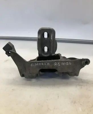 Opel Mokka B Gearbox mount 9824312980