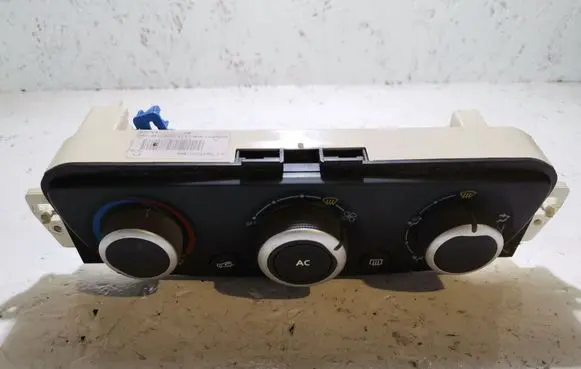 Renault Megane III Climate control unit T1001786G