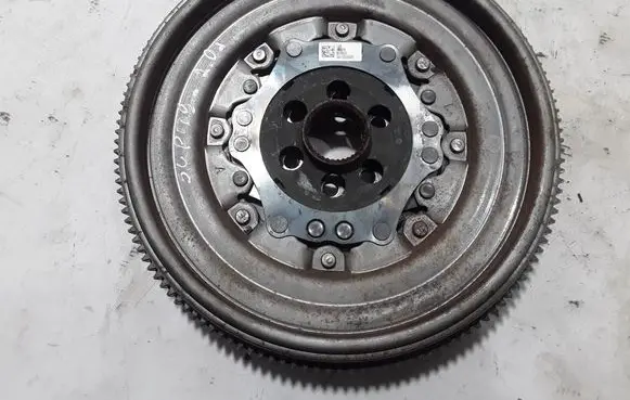 Skoda Superb B8 (3V) Dual mass flywheel 04L105266AD