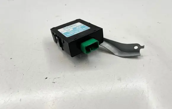 Toyota Hilux (AN10, AN20, AN30) Transfer box differential control unit 8953371020 36381111020