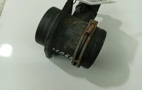 Skoda Fabia Mk2 (5J) Mass air flow meter 028100253