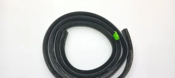 BMW 3 E90 E91 Rear door rubber seal (on body) 7060288