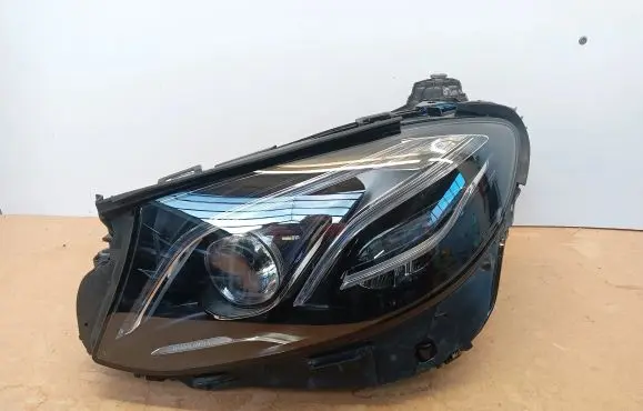 Mercedes-Benz E W213 Headlight/headlamp 2139069503