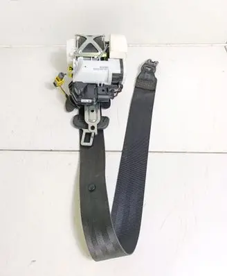 Volkswagen Golf VII Front seatbelt 5G4857705M