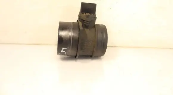Volkswagen PASSAT B6 Mass air flow meter 0281002461
