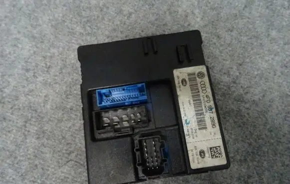 Audi Q7 4L Comfort/convenience module 4F0907289G