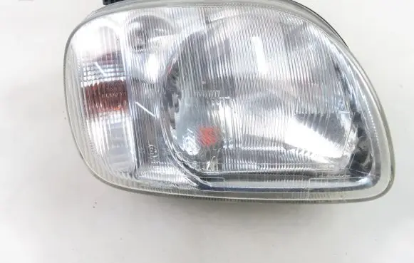 Nissan Micra Headlight/headlamp 89005079