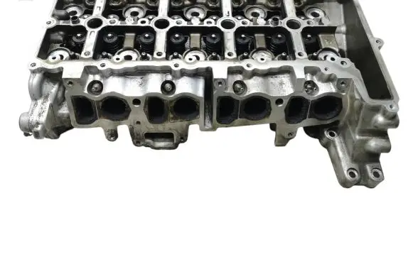 BMW 5 F10 F11 Engine head 0712032900646 78126010300 U1088156