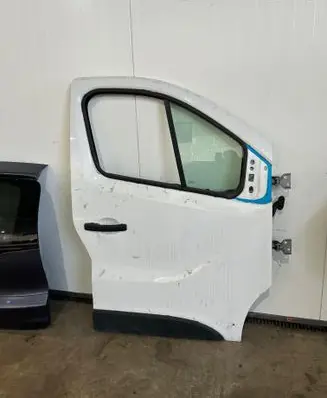 Nissan NV300 Front door 
