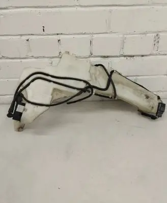Ford Focus Windshield washer fluid reservoir/tank 4M5113K163 1655C