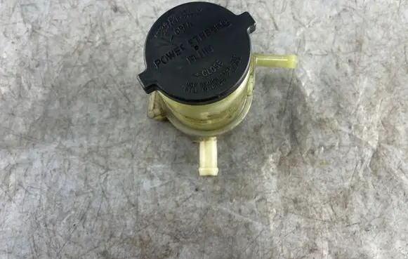 Toyota Corolla Verso E121 Power steering fluid tank/reservoir