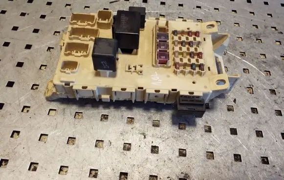 Toyota Yaris Fuse module