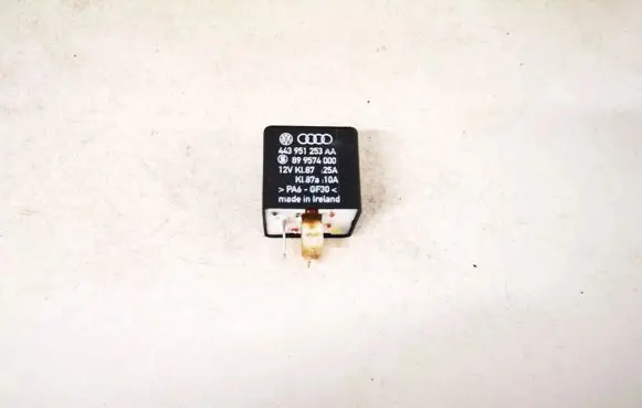 Volkswagen PASSAT B5 Other relay 443951253aa 899574000