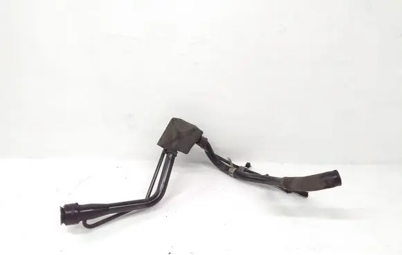 Toyota Avensis T270 Fuel tank filler neck pipe 