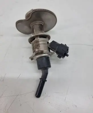 Land Rover Discovery Sport AdBlue injector LPLA189E3AA