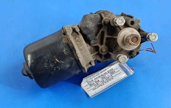 Front wiper linkage and motor