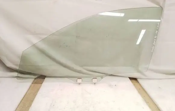 Honda Accord Front door window glass four-door